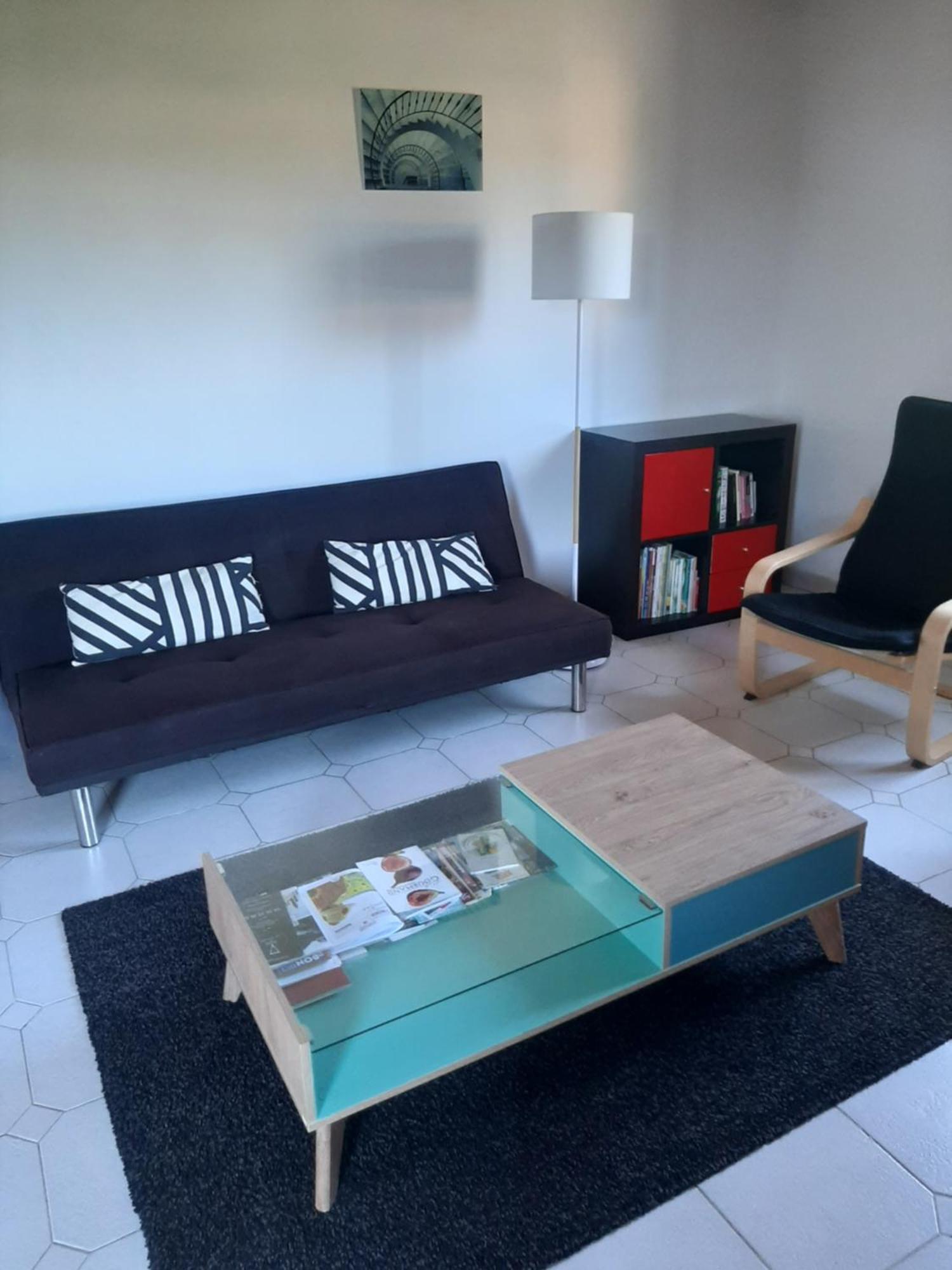 Appartement Avec Grand Jardin Et Parking, Uzes Luaran gambar